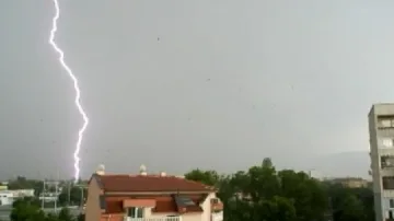 Бури и градушки на запад