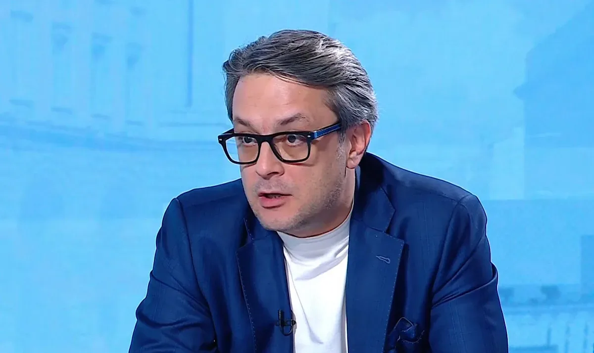 Скандалът е в Конституционния съд! Тома Биков видя заговор срещу кабинета