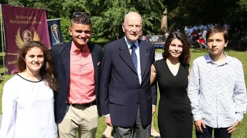 Връчиха награда за благородство и доблест