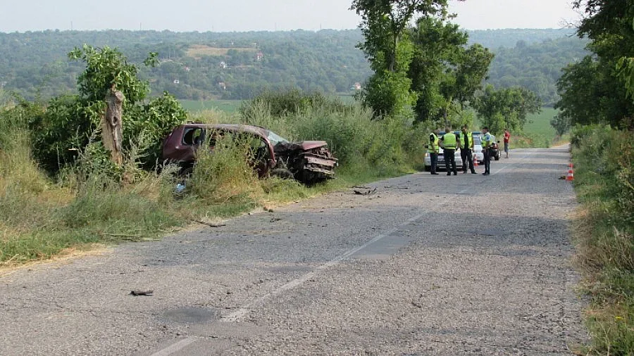 Катастрофа затвори Ришкия проход, има жертва /ОБНОВЕНА/