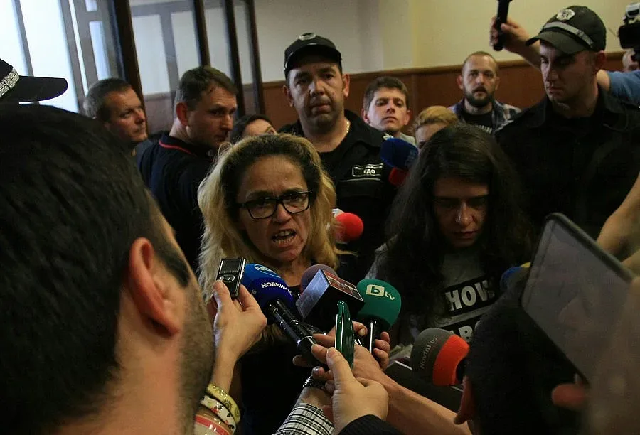 Съдът глоби Иванчева за истерия