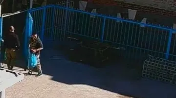 Двамата бегълци Пелов и Колев били заедно в Ботевград, укривали се в обискирания апартамент