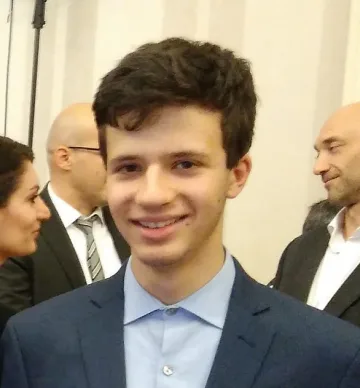 Български ученик с приз за криптовалути