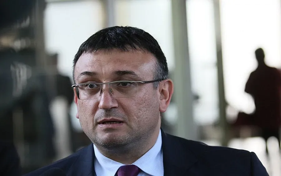 Младен Маринов рапортува за убийството на Пелов в парламента