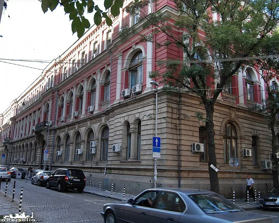 ОБЗОР: Кредитори пробват да извиват ръцете на БДЖ