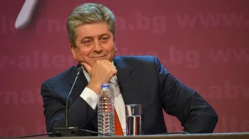 Първанов пак лобира за АЕЦ "Белене"