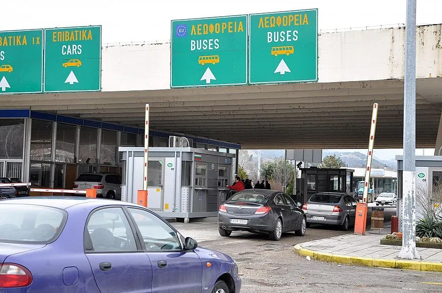 Ремонт затруднява движението на границата с Гърция
