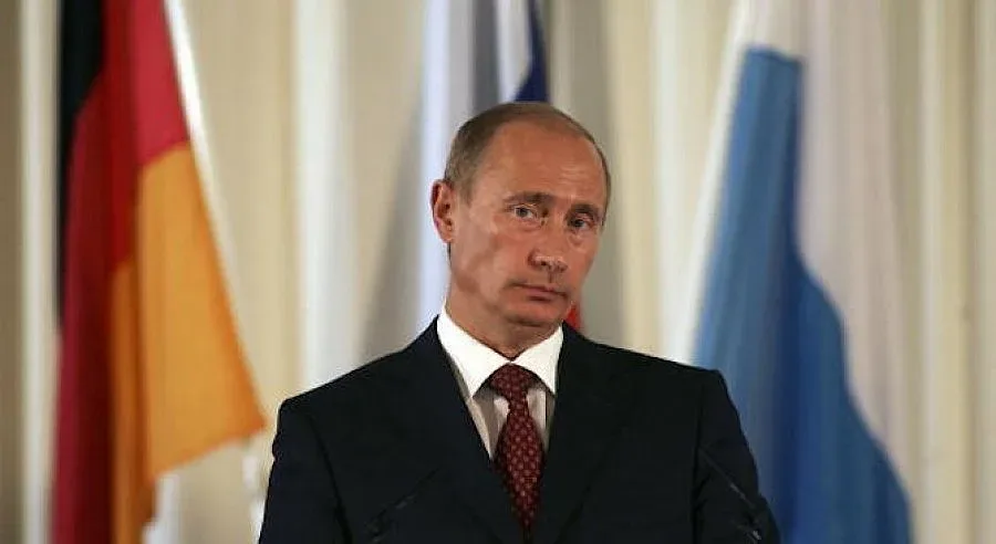 Посрещат Путин с военни почести в Австрия