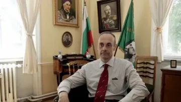 Редактори на Ботев са променяли творбите му