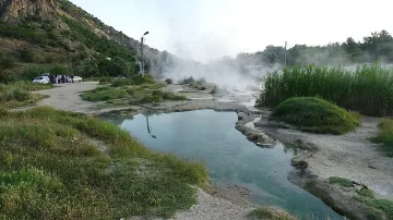 Кмет спира строителство до храма на Ванга