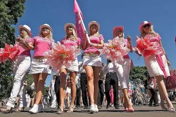 Жените се боядисват руси коси, за да пробиват по-бързо в кариерата