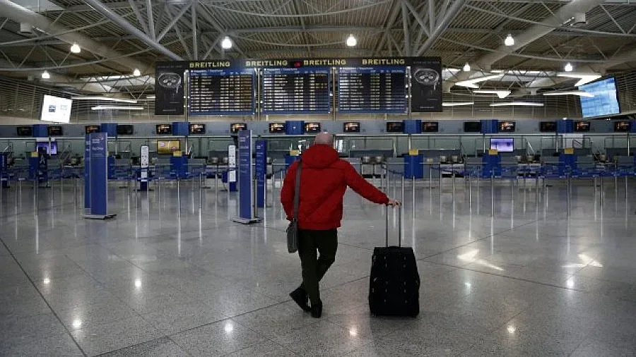 Обща стачка и протести отново парализират Гърция