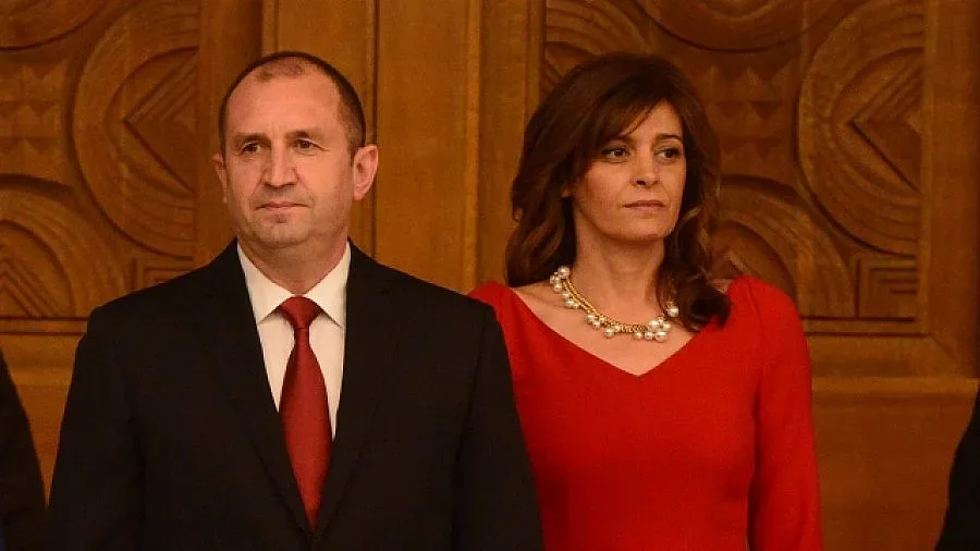 Президентът е домакин на традиционния бал за абитуриенти в неравностойно положение