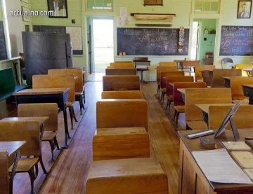 Постелки сменят школските чинове