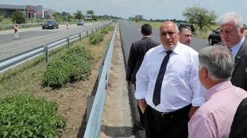 Борисов провери ремонта на магистрала "Тракия"