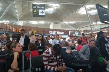 Мълния блокира летище в Лондон
