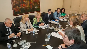 Омбудсманът предупреди: Българите са застрашени от присъди и глоби в Гърция