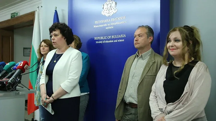 МОН финтира гафа със 7-ма задача: Няма да я зачита