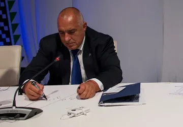 Борисов разпореди да се измисли редовно заплащане в болниците в Ловеч и Враца