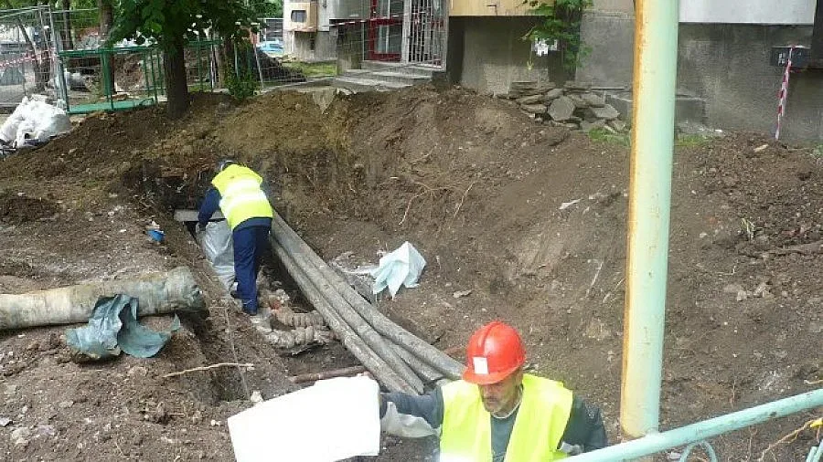 Центърът на София без топла вода за 9 дни в жегите