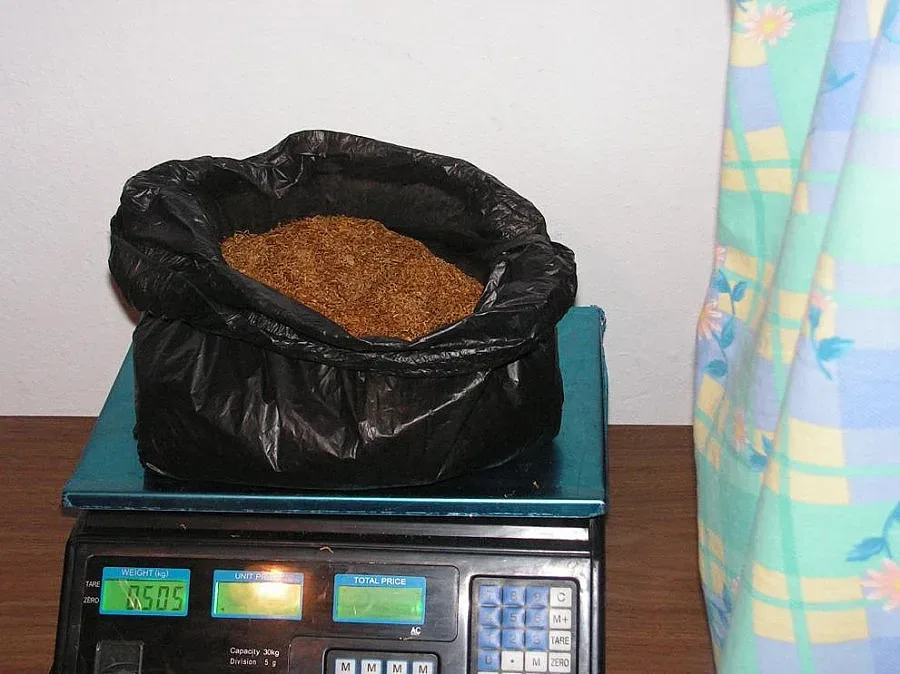 Откриха 200 кг нелегален тютюн, пакетиран за продажба