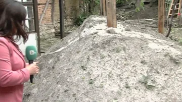 Ледени преспи през май