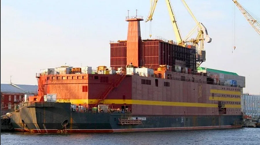 Русия официално откри първата в света плаваща АЕЦ