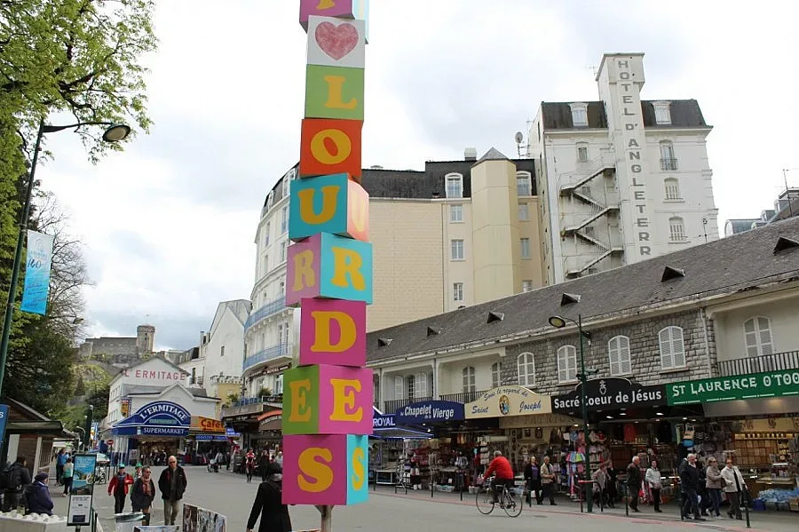 Малката Бернадет превърна Лурд в Обетовано място