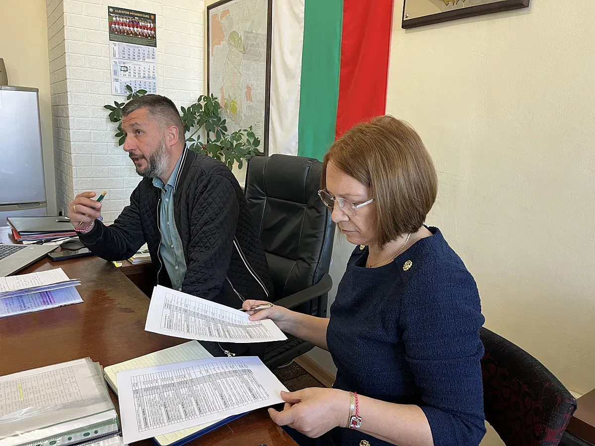 Кметът на община Казанлък Галина Стоянова направи изнесена оперативка в Овощник