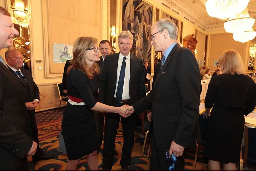 Захариева: Лидерите на ЕС ще подкрепят европерспективата пред Западните Балкани