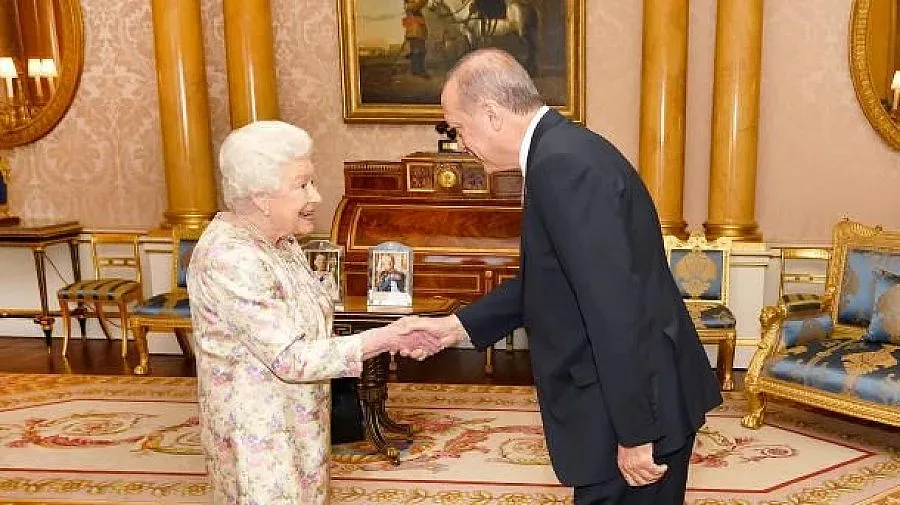 Турският президент Ердоган се срещна с кралица Елизабет II и с Тереза Мей