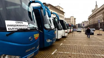 Превозвачите с мирен протест в София