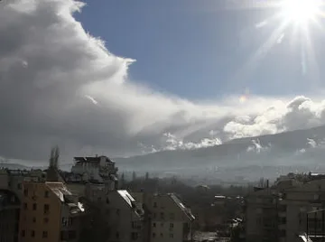 Пак облаци и дъжд