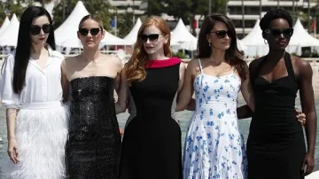 Ето ги красавиците, които ще влязат в ролята на Джеймс Бонд, но с пола 