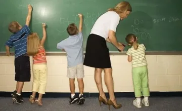 Извънредни пари за учителите за 24 май