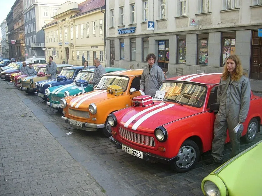 Старите коли от ГДР стават все по-популярни и по-скъпи