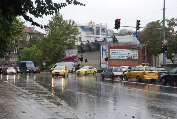 Проливен дъжд наводни Пловдив