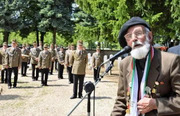 Наш ветеран почетен гост на парада в Москва