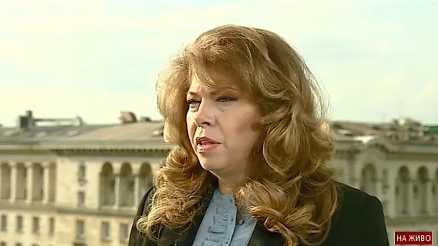 Вицепрезидентът: Мечтая да видя жена генерал в българската армия