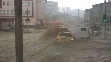 Невиждан от 500 години потоп връхлетя Анкара 