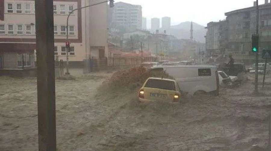 Невиждан от 500 години потоп връхлетя Анкара 