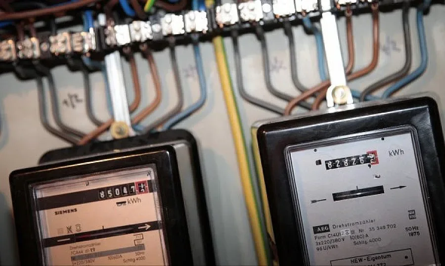 КЕВР: Токът скача с 3%