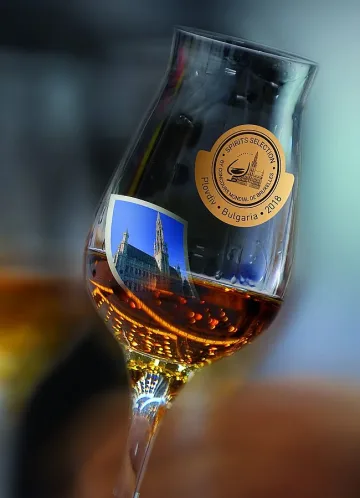 Изпращат мостри на ракия за световен конкурс