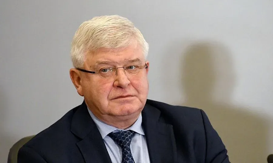 Ананиев: Няма да се спестяват пари от спешната помощ