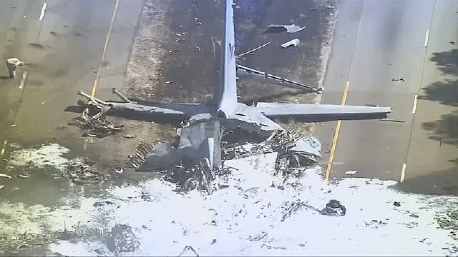 Петима загинаха при катастрофа на военен самолет в САЩ  