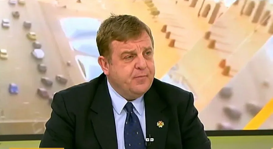 След челен сблъсък! Красимир Каракачанов отново лидер