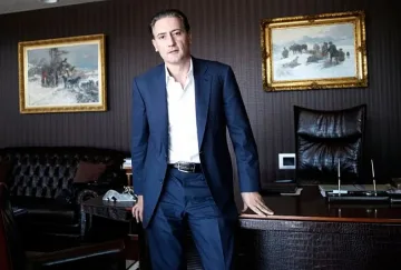 Домусчиев: Радев да се противопостави на далаверите в енергетиката