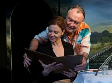 Стара Загора изкупи за ден билетите за „Брудершафт"