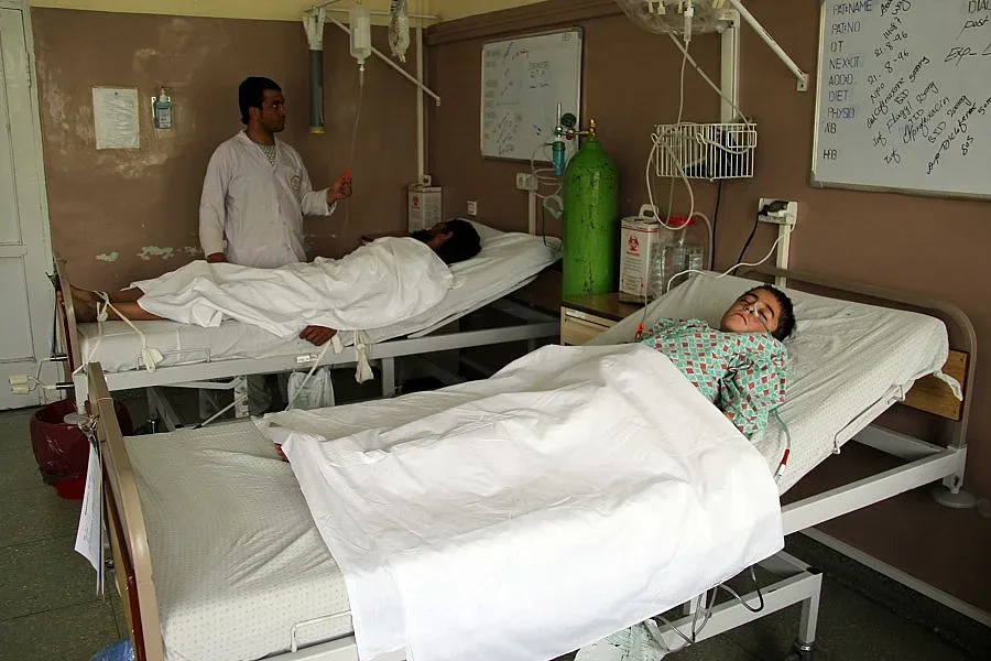 Атентатор нападна румънски конвой в Афганистан, но изби деца