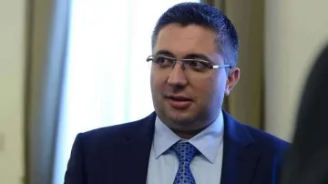 Нанков инспектира инфраструктурни обекти в Бургас